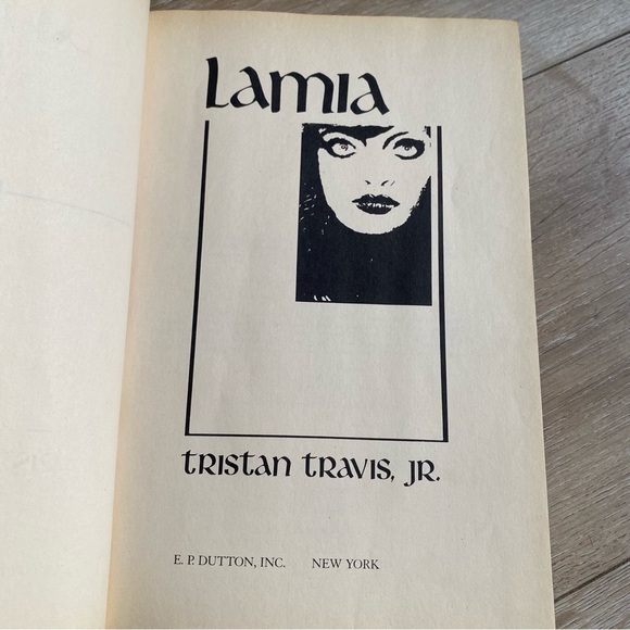 Vintage Lamia A Novel Tristan Travis , Jr. First Edition 1982 - Picture 3 of 5